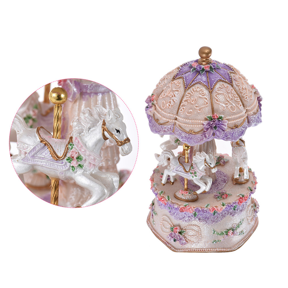 Luxury Dream 3-Horse Rotating  - огляд і ціна Snow Globe Musical